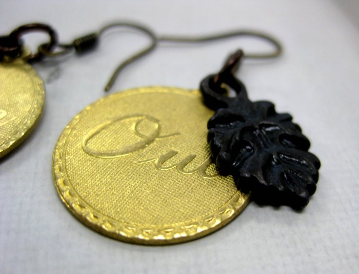 Handmade Oui/Non earrings