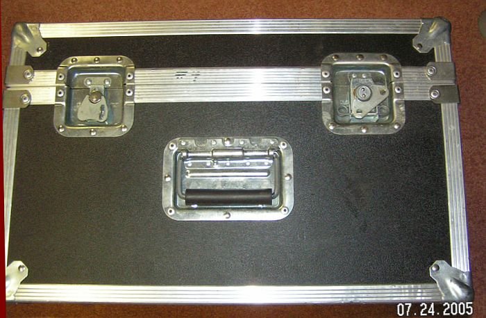 CALZONE Industrial Strength Shipping Cargo Case Like New