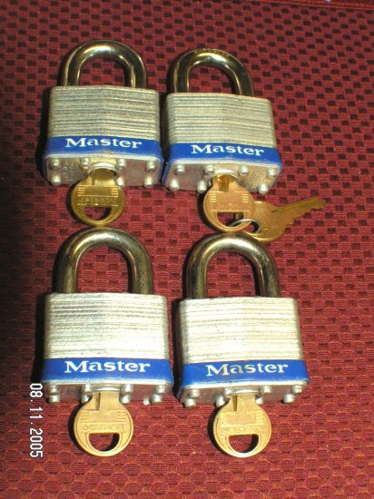 Master Lock 1 3 .4" Laminated Steel Padlocks KD 4 Lot #100
