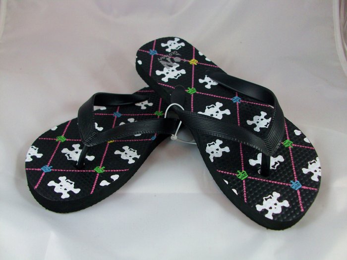 Girl's Black/Skulls Print Flip Flops - Size 1/2