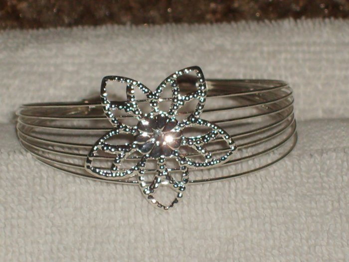 SILVER FLOWER BRACELET