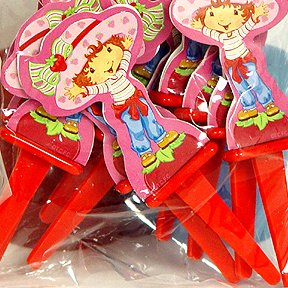 STRAWBERRY SHORTCAKE DESSERT TOPPER