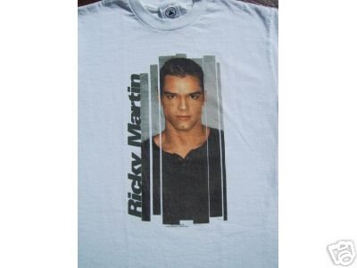 pop culture phenomenon RICKY MARTIN youth L(14-16) T-SHIRT