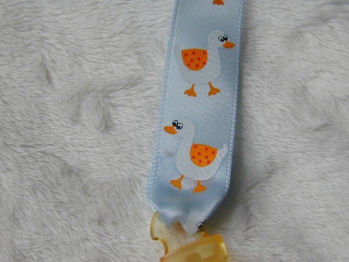 Ducky binky clip
