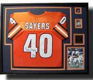 CHICAGO BEARS GALE SAYERS SIGNED FRAMED JERSEY
