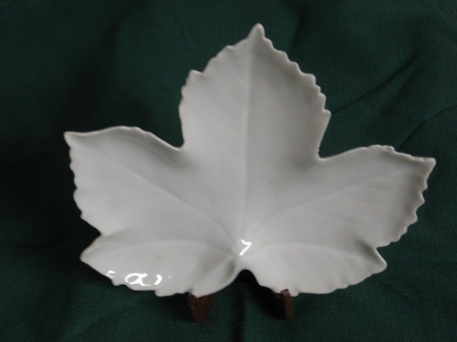 Limoges leaf dish