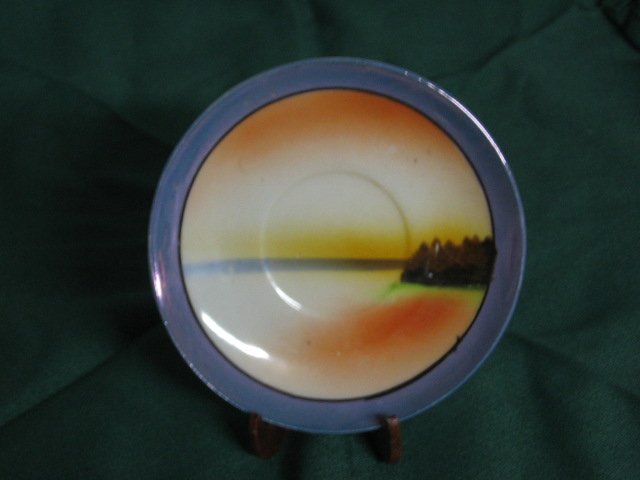 Scenery collectible saucer