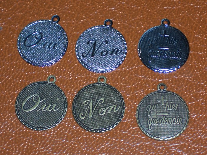 2 Non 2 OUI and 2 French love circle medallions for charms or Pendants