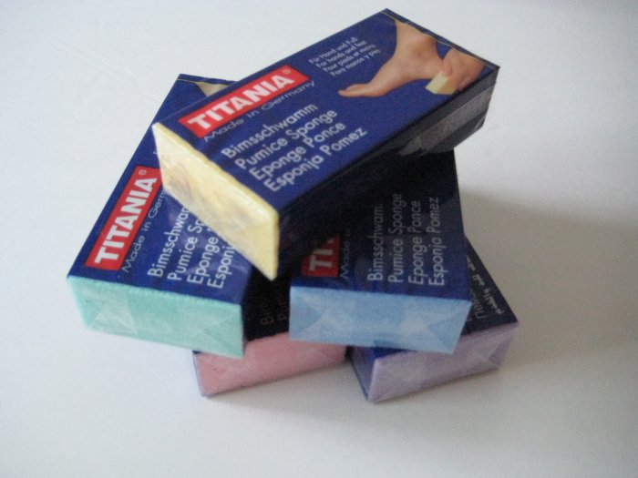 TITANIA Pumice Sponge