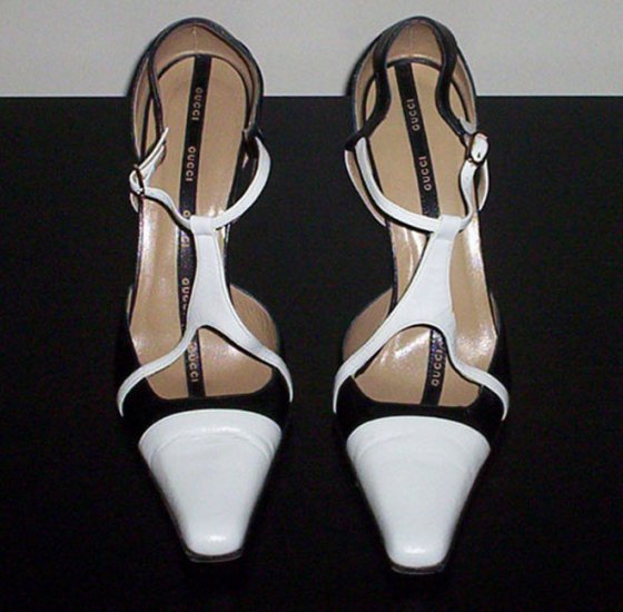 Authentic Gucci Black & White Pumps--> SIZE 37.5