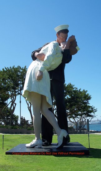 The Kiss Seen Around The World 11x14