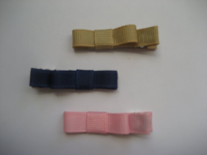 3 alligator clips perfect for uniforms and back to school
