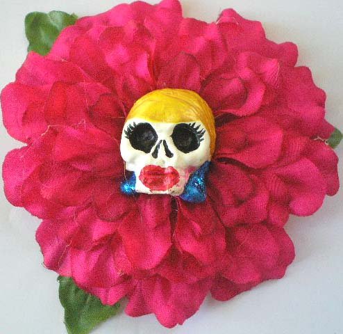 Blonde Calavera Pink Flower