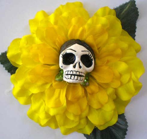Frida calavera Yellow flower