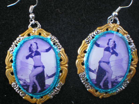 TONGOLELE DANCING EARINGS
