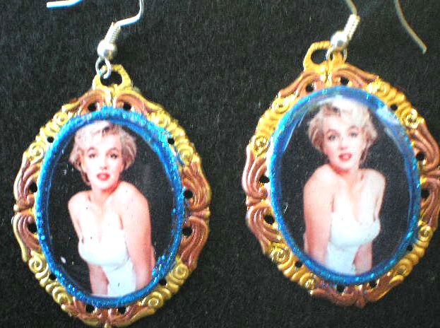 MARILYN MONROE EARINGS