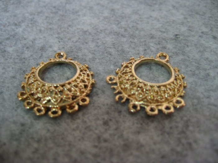 Filigree, 27mm x 25mm, 1 pair