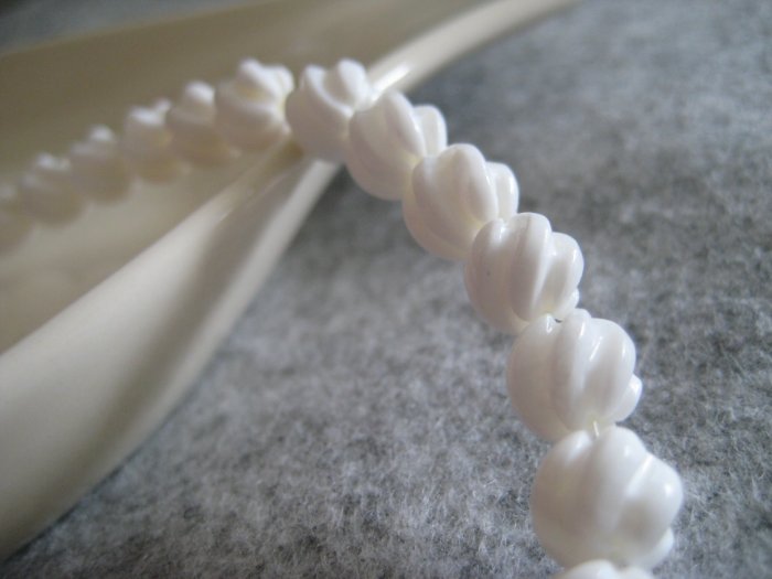 White Agate Beads, 1 strand (25pcs)