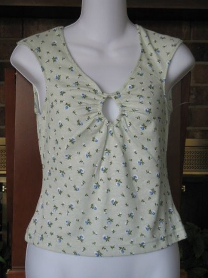 XOXO Designer TOP - NEW w/out Tags - Medium