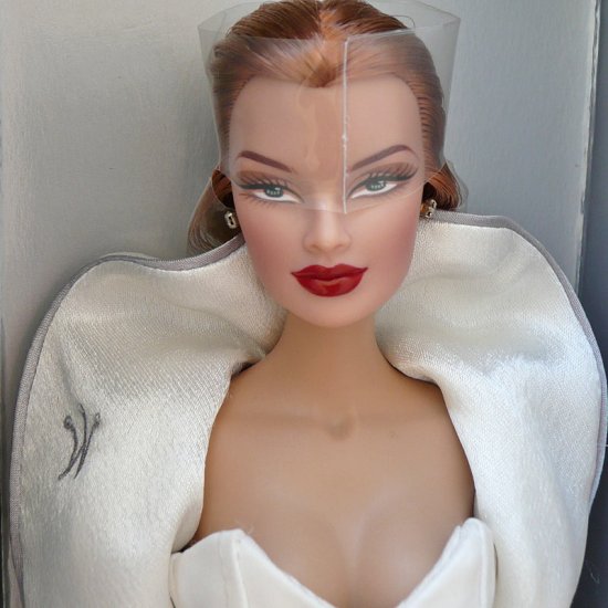 Fashion Royalty VERONIQUE REDHEAD , Limited Edition Doll by Jason Wu