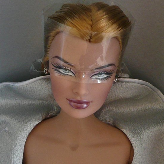 Fashion Royalty VERONIQUE Morning Frost Limited Edition 1000 Doll by Jason Wu