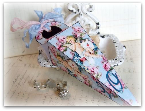 Shabby Chic Cone