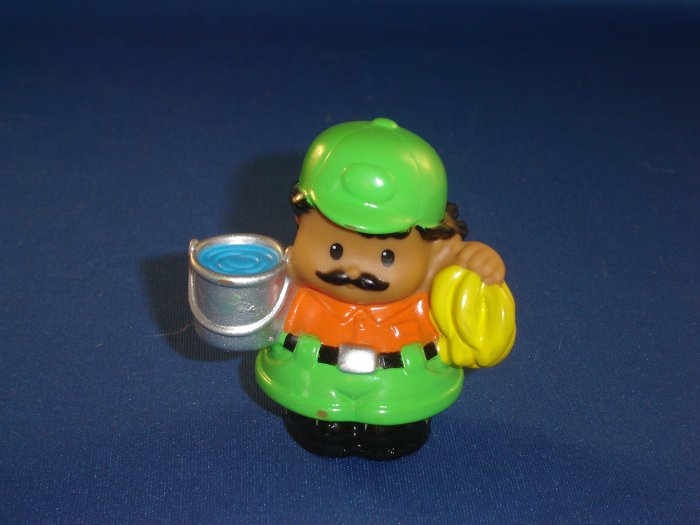 2004 Fisher Price Little People ABC Zoo Keeper In Green and Orange W Bananas and Water Bucket