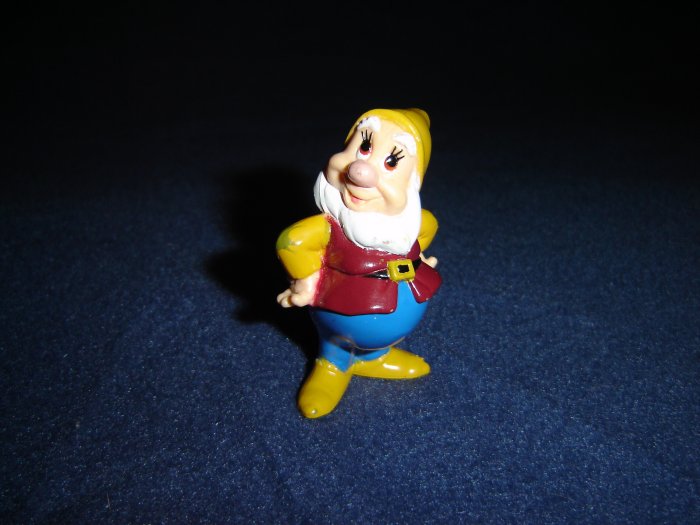 1993 Happy Dwarf PVC Figure From Walt Disneys Snow White And The Seven Dwarfs By Mattel
