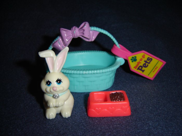 Vintage 1992 Littlest Pet Shop Kenner White Bashful Bunny Rabbit In Basket W Food Dish Travel Tag
