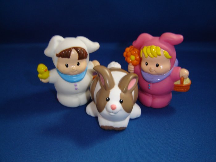 2002 Fisher Price Little People Spring Easter FP LP Bunny Rabbits With Baskets Chick Flowers Eggs
