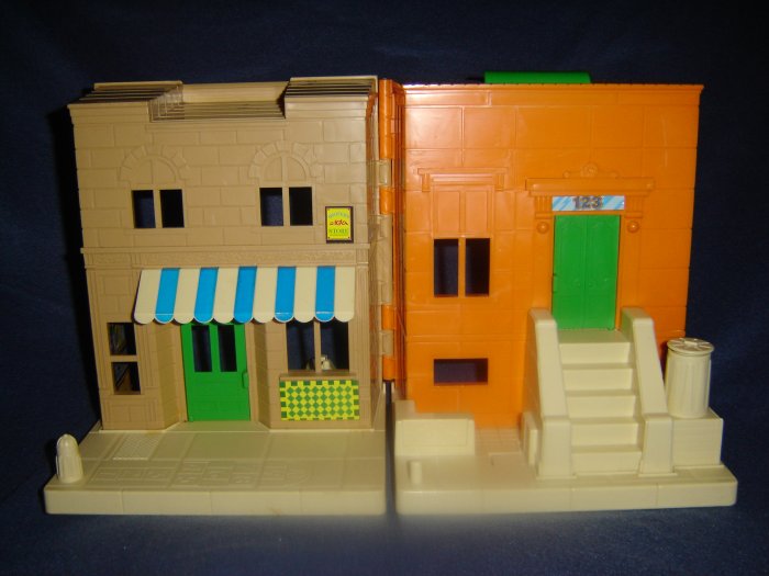 Vintage 1984 Playskool Sesame Street Muppets Mr Hoopers Store Bert and Ernie Brownstone Apartment