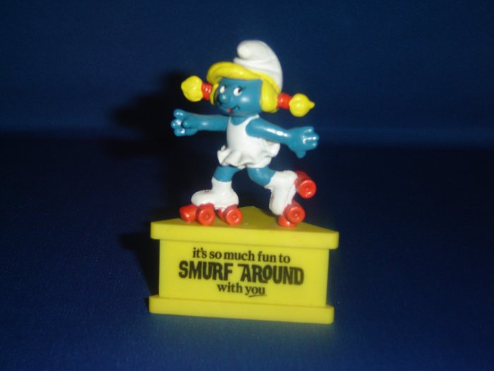 1980 Smurfette On Roller Skates Its So Much Fun To Smurf Around With You Smurf A Gram 20126 Schleich