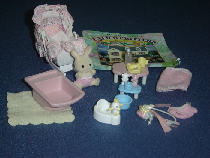 Calico Critters Sophie Snowbunny Bunny Babys Love N Care Bassinette Bathtub Potty and Accessories