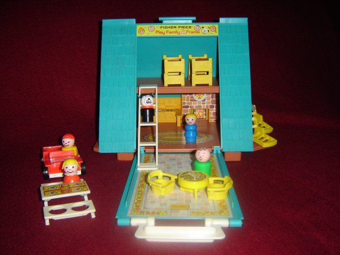 Vintage Fisher Price Little People Play Family A Frame House 990 Complete Original Box AFrame