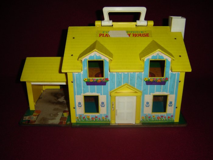 Vintage 1969 Fisher Price Little People Yellow and Blue Play Family House 952
