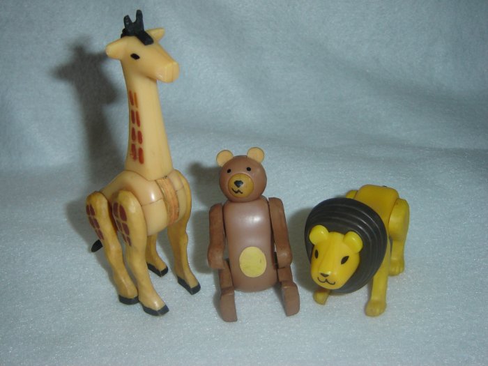 Lot of 3 Vintage Fisher Price Little People Animals Bear Giraffe and Lion for Circus 135 or Zoo