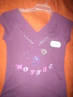 Hottie Hearts V-Tee Size Medium