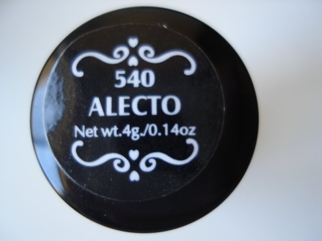 NYX Round Lipstick: Alecto