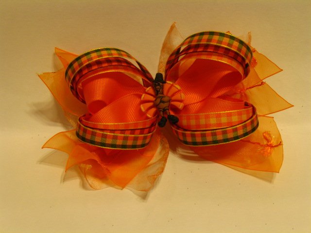 Tom Turkey Surrounded Bow