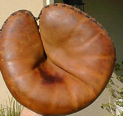 1945 Mickey Livingston Vintage Catchers Glove