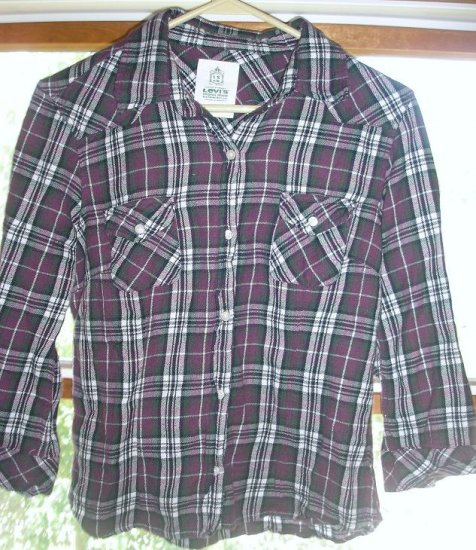 Levi's 3/4 sleeve button up flannel-size Medium