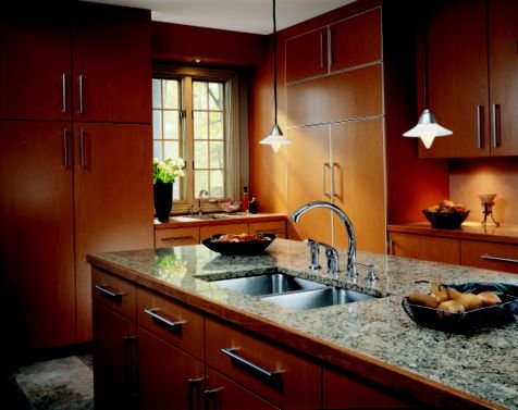 Classic Single Handle Kitchen Fauce W/Spray in body