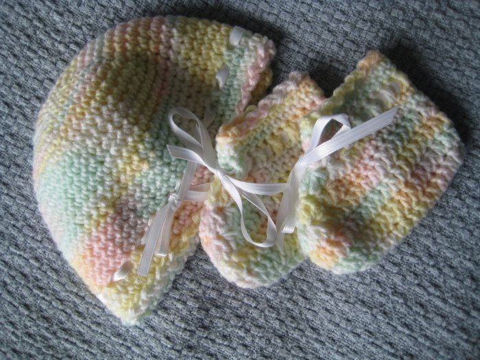 New Handmade Baby Booties - white/yellow/green/pink (Item # IB0004) 100% Acrylic, Matches IH0002