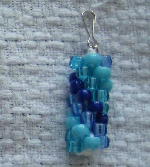 Hand Crocheted Pony Bead Zipper Pull (item # JZ0004) - Shades of blue