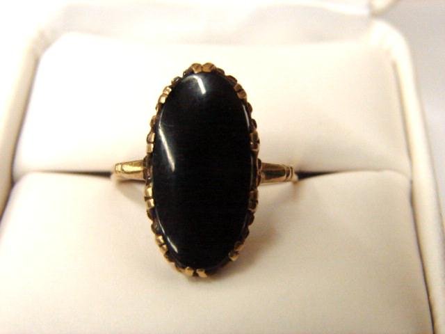 Vintage 10k Yellow Gold Black Onyx Ladies Ring
