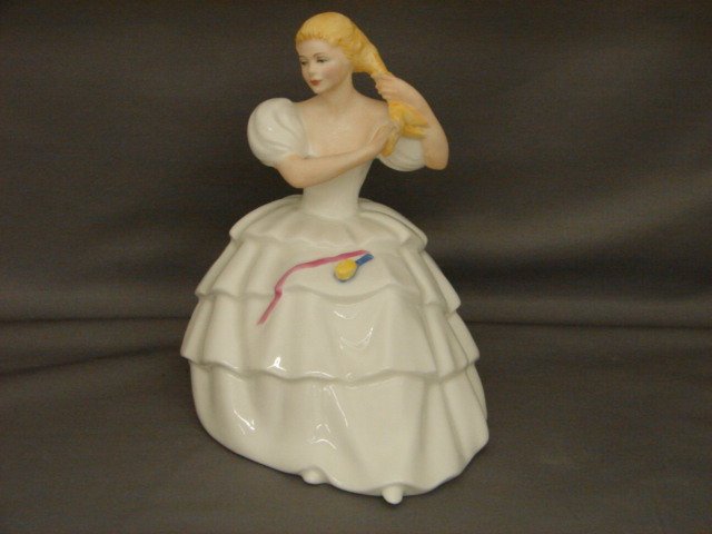 Royal Doulton HN2710 Jean Lady Figurne