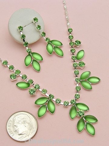 Pastel Green Leaf Necklace and Earring Set