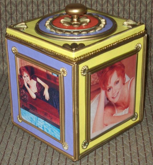 REBA MCENTIRE Custom-Designed Bookshelf CD Storage Box