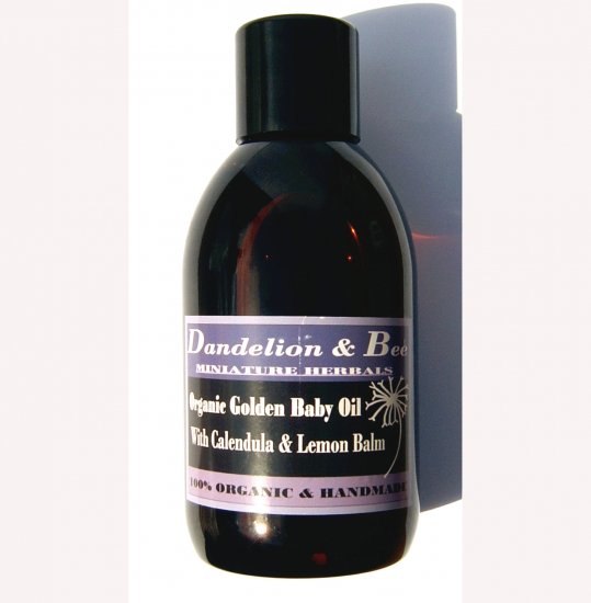 Organic golden baby oil with calendula and lemon balm