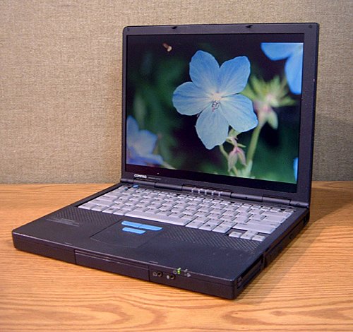 Compaq M700 Pentuim 3, 850Ghz 128RAM 20GB- DVD + FREE USB FLASH DRIVE